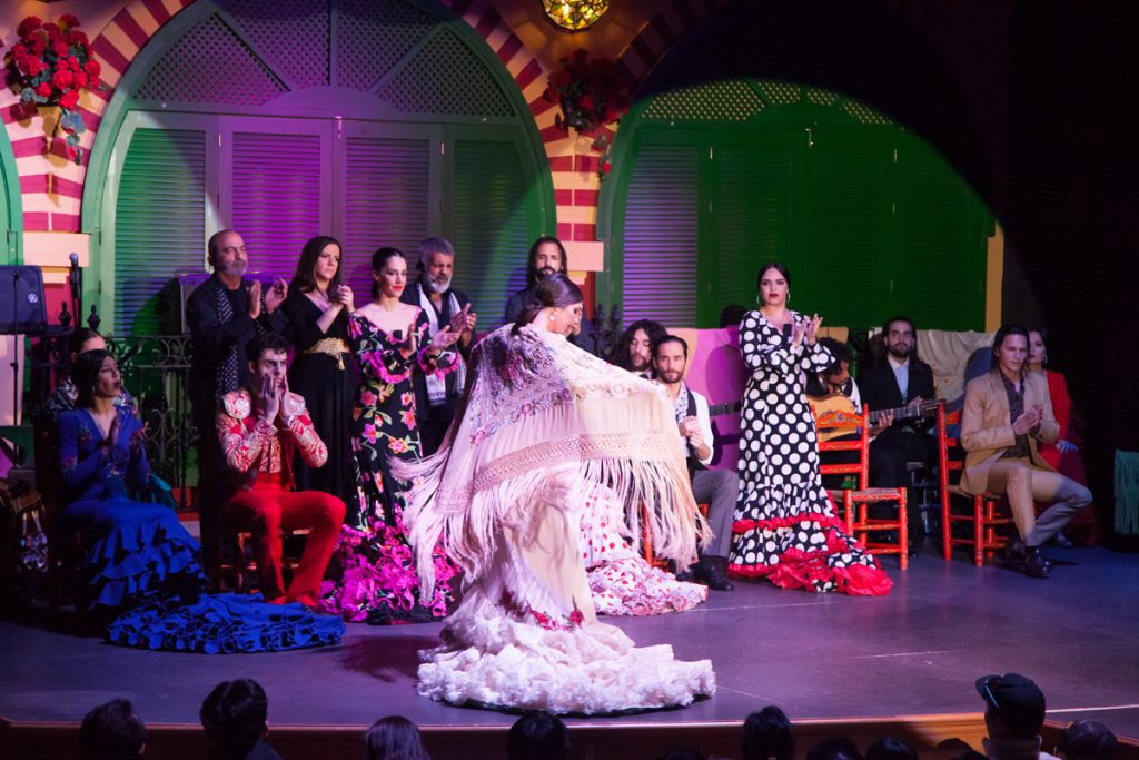 flamenco en el palacio andaluz de sevilla