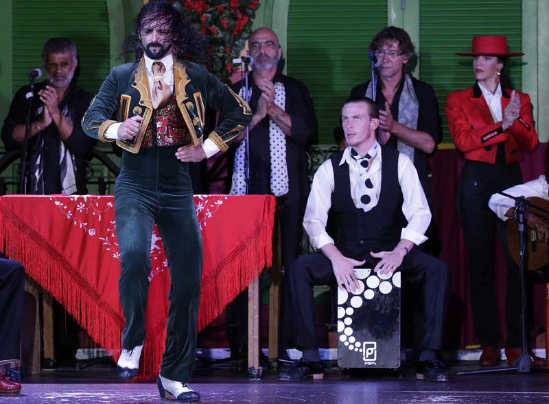 El cajón flamenco es un instrumento de percusión imprescindible en el flamenco